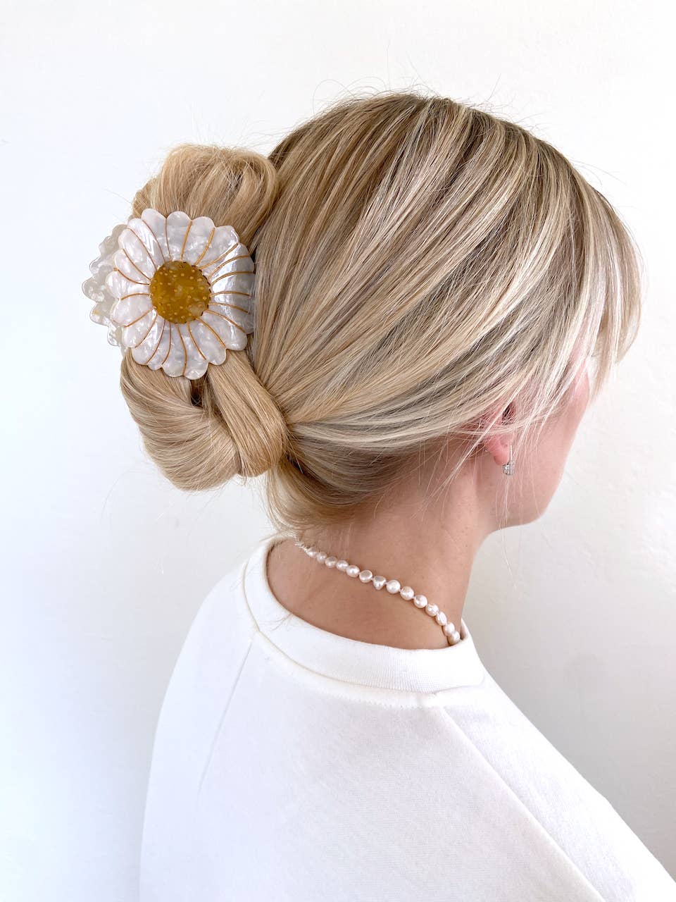 Hand-painted Daisy Flower Claw Hair Clip April Birth Flower