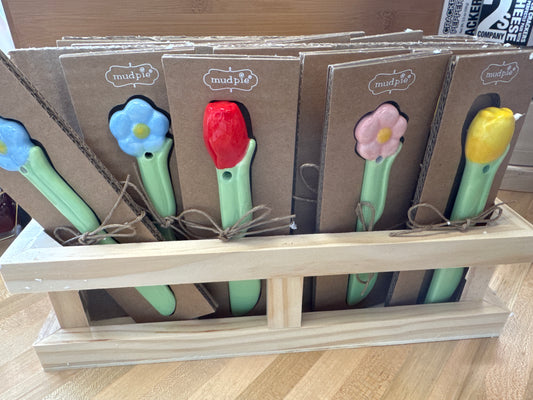 Flower spreaders